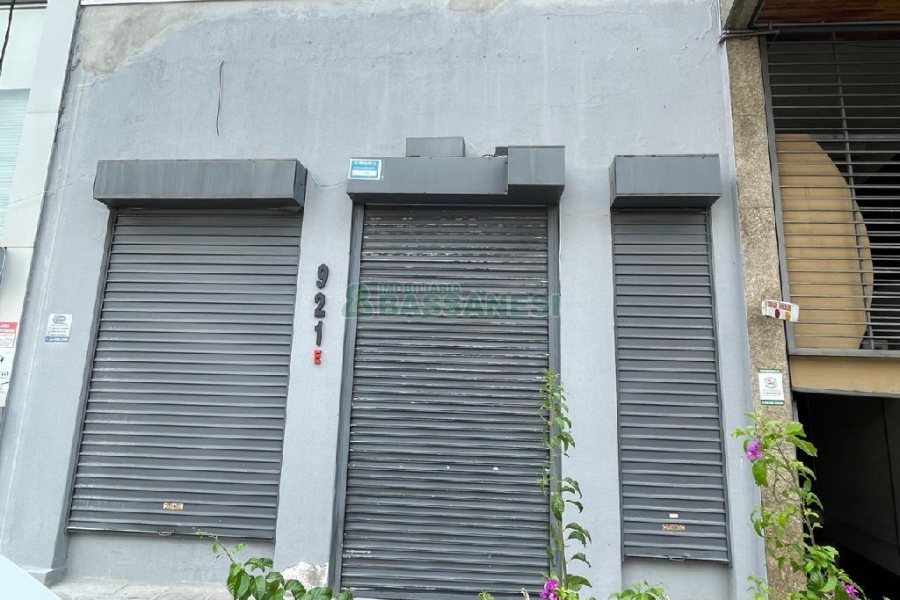 Loja com 120m², no bairro São Pelegrino em Caxias do Sul para Alugar