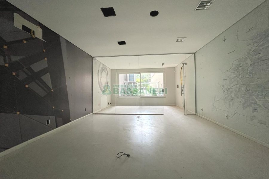 Loja com 120m², no bairro São Pelegrino em Caxias do Sul para Alugar