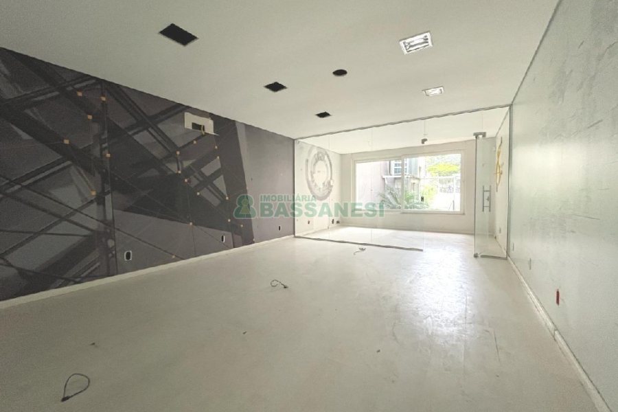 Loja com 120m², no bairro São Pelegrino em Caxias do Sul para Alugar