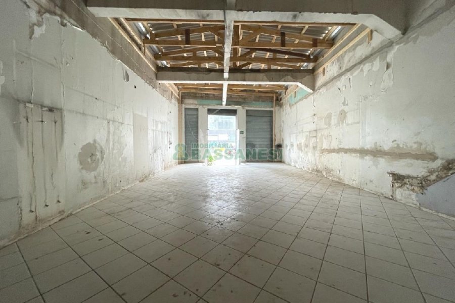Loja com 120m², no bairro São Pelegrino em Caxias do Sul para Alugar