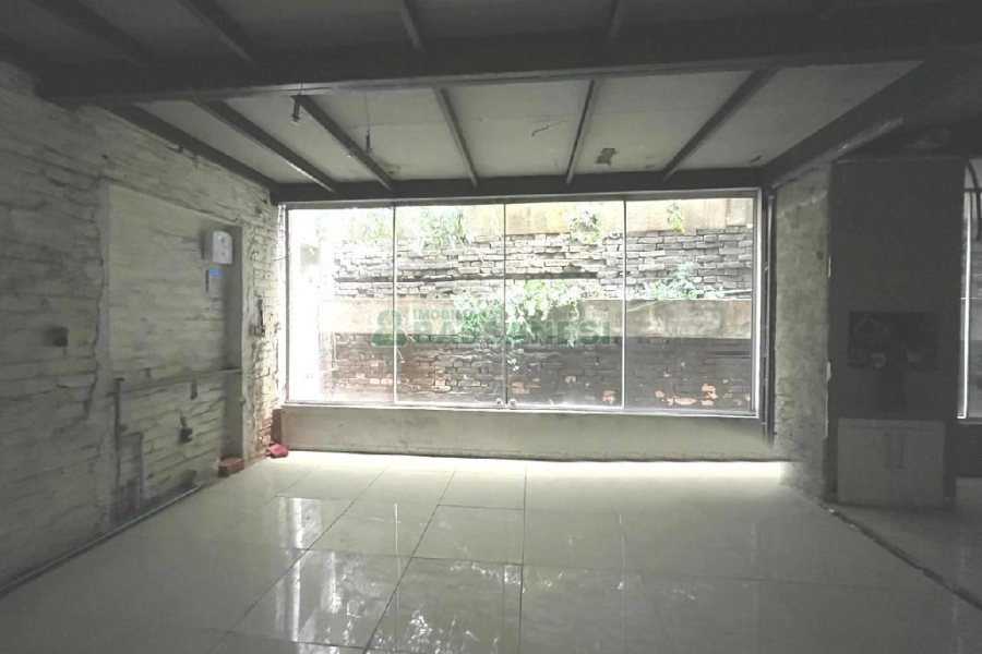 Loja com 120m², no bairro São Pelegrino em Caxias do Sul para Alugar
