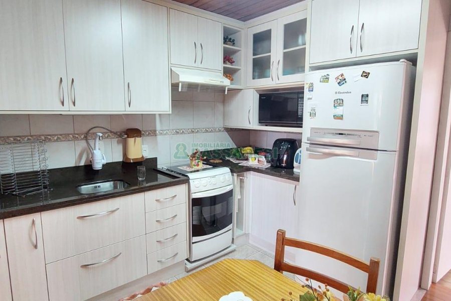 Casa com 90m², 3 dormitórios, no bairro Planalto em Caxias do Sul para Alugar
