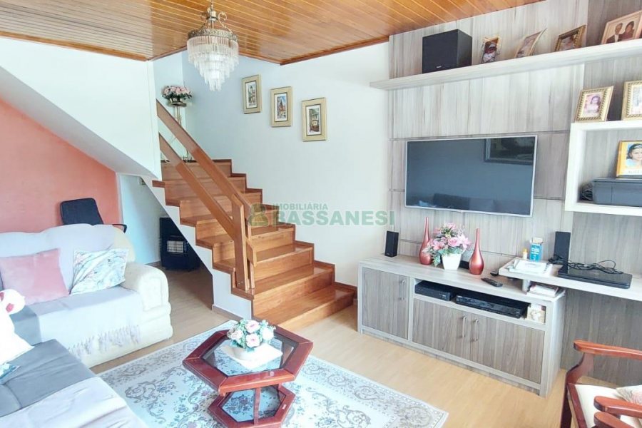 Casa com 90m², 3 dormitórios, no bairro Planalto em Caxias do Sul para Alugar