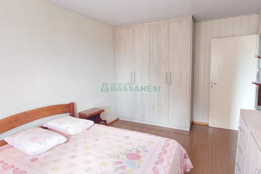 Casa com 90m², 3 dormitórios, no bairro Planalto em Caxias do Sul para Alugar