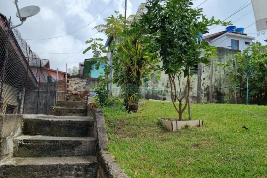 Casa com 168m², 3 dormitórios, 4 vagas, no bairro De Zorzi em Caxias do Sul para Comprar