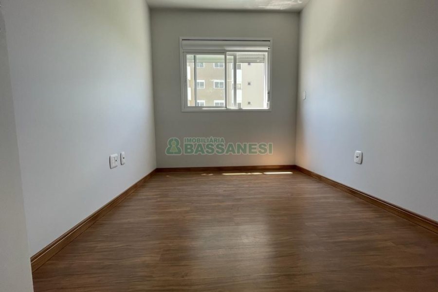 Apartamento com 56m², 2 dormitórios, 1 vaga, no bairro Panazzolo em Caxias do Sul para Comprar
