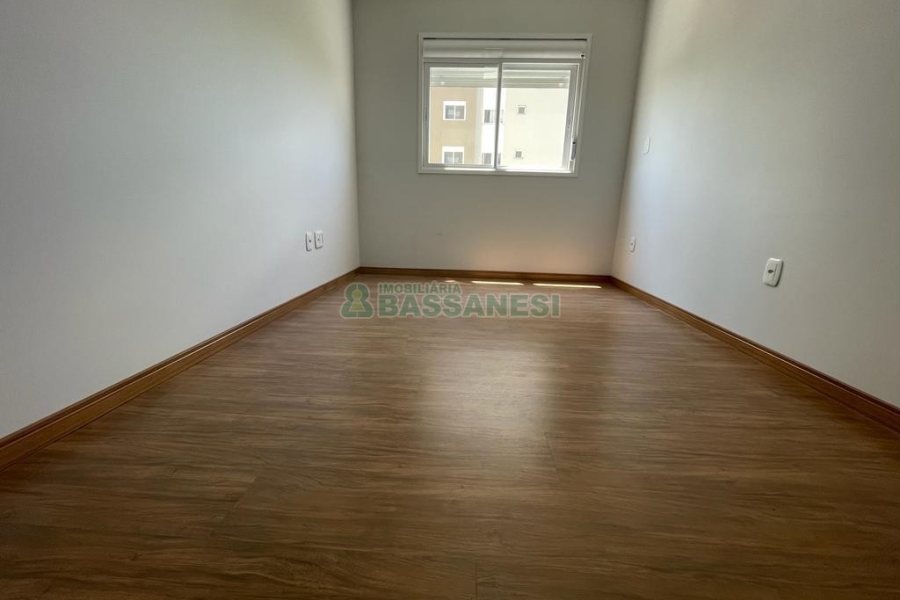 Apartamento com 56m², 2 dormitórios, 1 vaga, no bairro Panazzolo em Caxias do Sul para Comprar