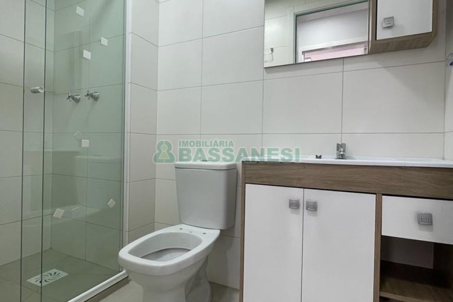 Apartamento com 56m², 2 dormitórios, 1 vaga, no bairro Panazzolo em Caxias do Sul para Comprar