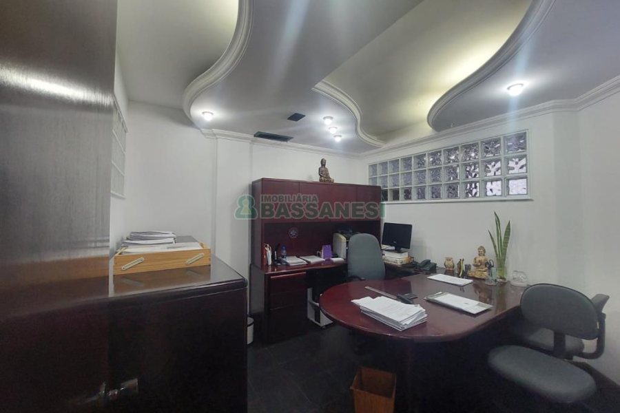 Sala com 62m², no bairro Centro em Caxias do Sul para Comprar