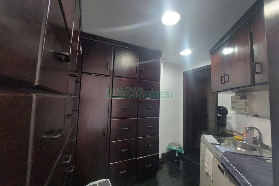 Sala com 62m², no bairro Centro em Caxias do Sul para Comprar