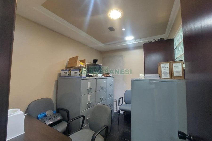 Sala com 62m², no bairro Centro em Caxias do Sul para Comprar