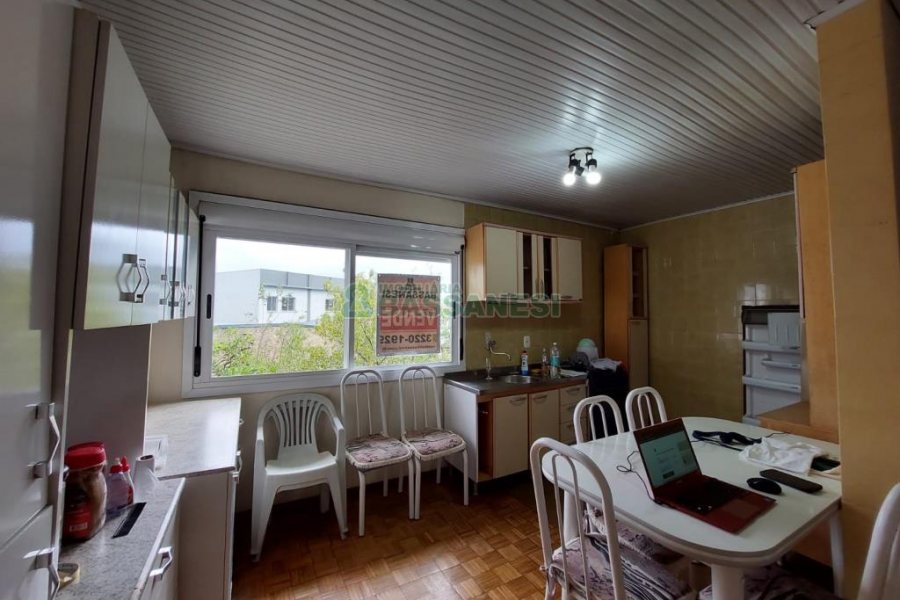Casa Mobiliada com 135m², 2 dormitórios, no bairro Santa Catarina em Caxias do Sul para Comprar