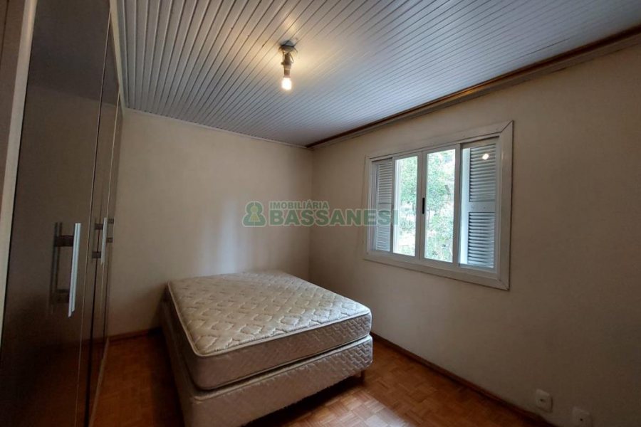 Casa Mobiliada com 135m², 2 dormitórios, no bairro Santa Catarina em Caxias do Sul para Comprar