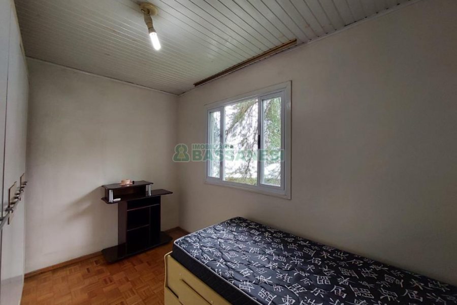 Casa Mobiliada com 135m², 2 dormitórios, no bairro Santa Catarina em Caxias do Sul para Comprar