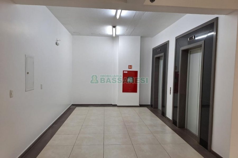 Sala com 797m², no bairro São Pelegrino em Caxias do Sul para Alugar