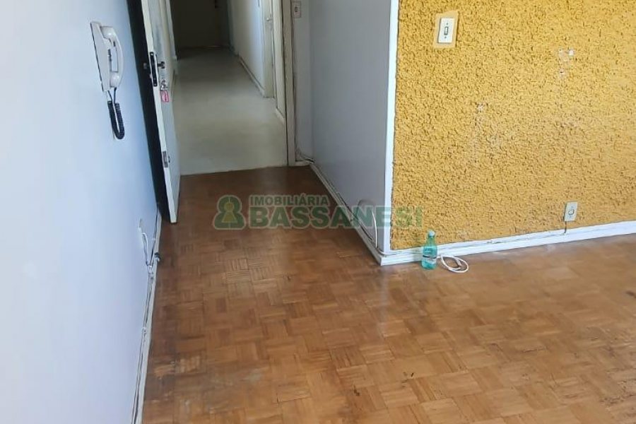 Apartamento com 38m², 1 dormitório, no bairro Centro em Caxias do Sul para Alugar