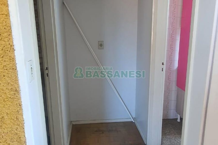 Apartamento com 38m², 1 dormitório, no bairro Centro em Caxias do Sul para Alugar