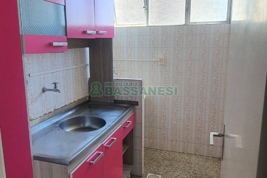 Apartamento com 38m², 1 dormitório, no bairro Centro em Caxias do Sul para Alugar