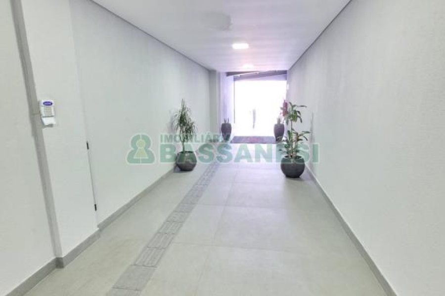 Apartamento com 81m², 2 dormitórios, 1 vaga, no bairro Jardelino Ramos em Caxias do Sul para Alugar ou Comprar