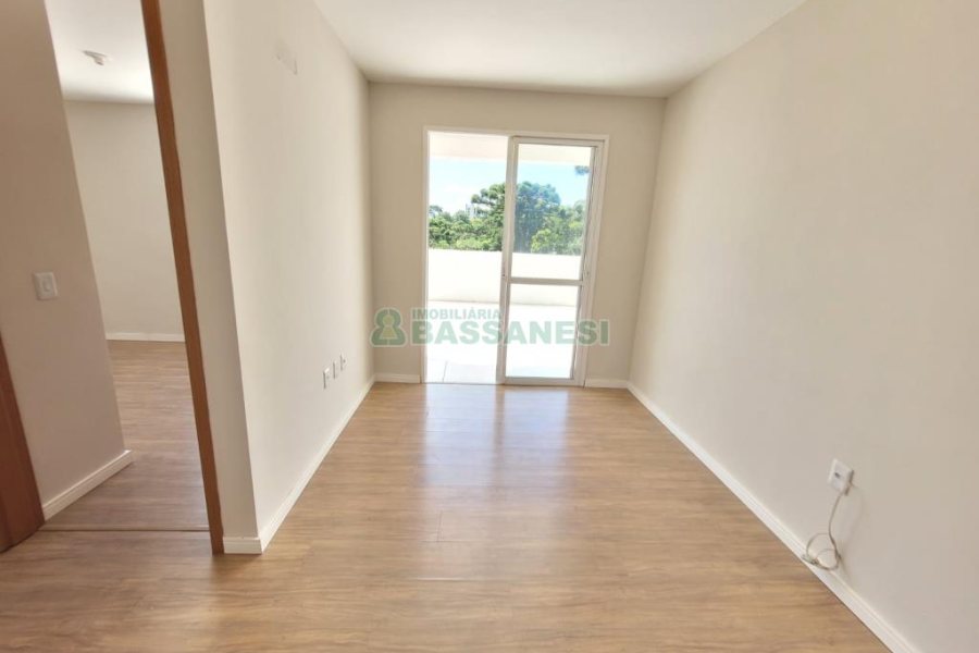 Apartamento com 81m², 2 dormitórios, 1 vaga, no bairro Jardelino Ramos em Caxias do Sul para Alugar ou Comprar