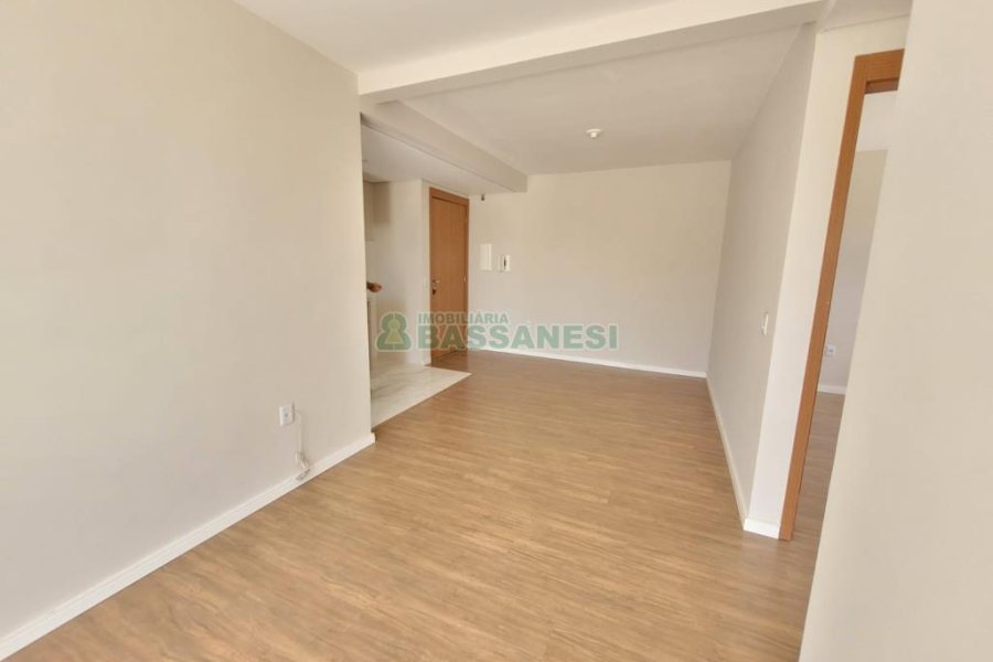Apartamento com 81m², 2 dormitórios, 1 vaga, no bairro Jardelino Ramos em Caxias do Sul para Alugar ou Comprar