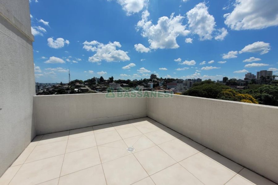 Apartamento com 81m², 2 dormitórios, 1 vaga, no bairro Jardelino Ramos em Caxias do Sul para Alugar ou Comprar