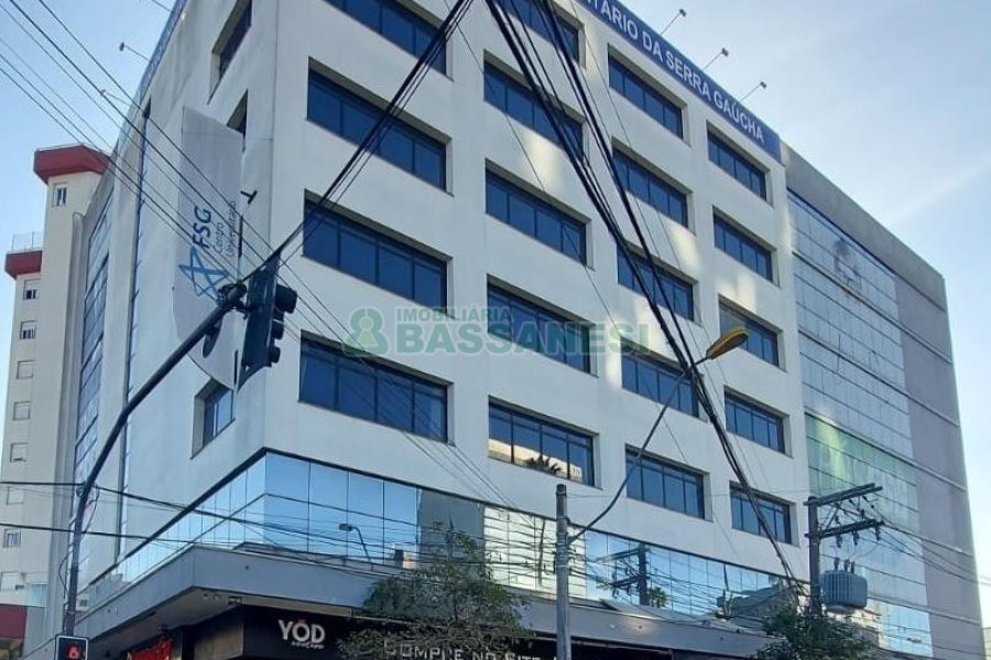 Sala com 797m², no bairro São Pelegrino em Caxias do Sul para Alugar