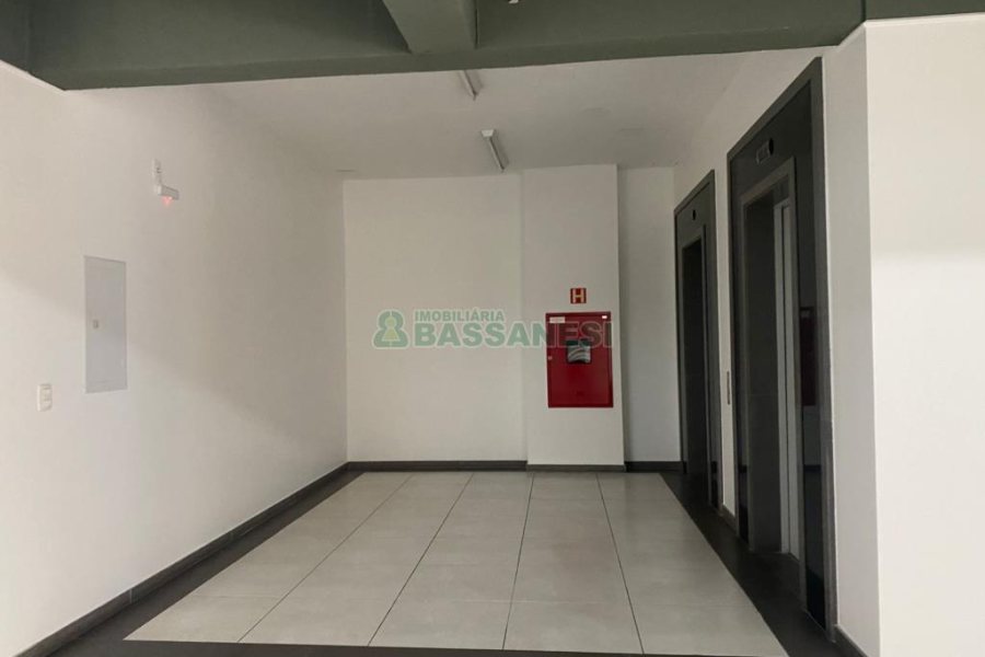 Sala com 797m², no bairro São Pelegrino em Caxias do Sul para Alugar