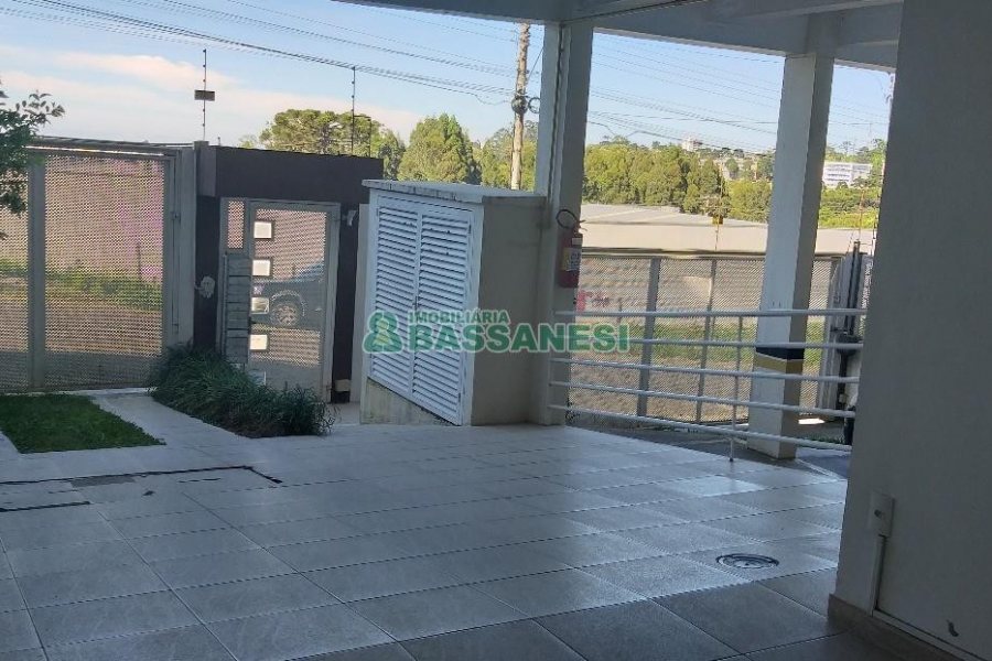 Apto Mobiliado com 52m², 2 dormitórios, 1 vaga, no bairro Presidente Vargas em Caxias do Sul para Comprar