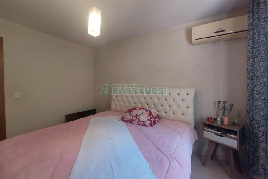 Apto Mobiliado com 52m², 2 dormitórios, 1 vaga, no bairro Presidente Vargas em Caxias do Sul para Comprar