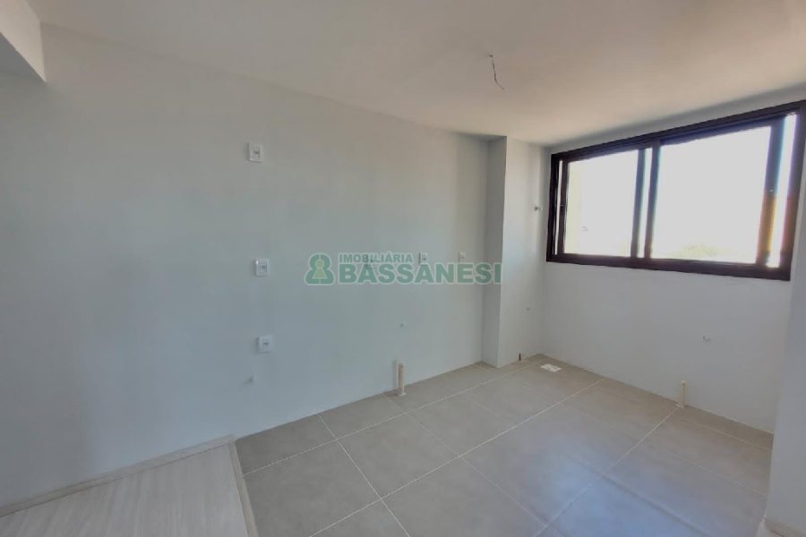 Apartamento com 71m², 2 dormitórios, 2 vagas, no bairro São Pelegrino em Caxias do Sul para Comprar