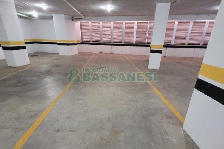 Apartamento com 71m², 2 dormitórios, 2 vagas, no bairro São Pelegrino em Caxias do Sul para Comprar