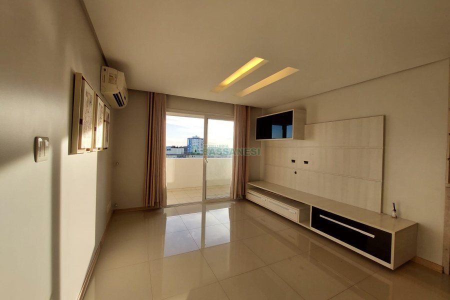 Apto Mobiliado com 89m², 2 dormitórios, 2 vagas, no bairro São Pelegrino em Caxias do Sul para Comprar