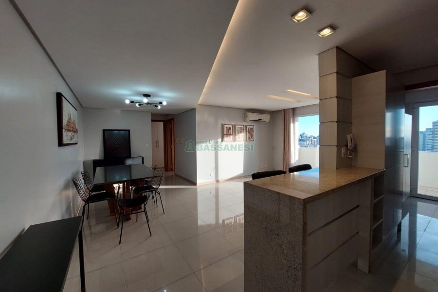 Apto Mobiliado com 89m², 2 dormitórios, 2 vagas, no bairro São Pelegrino em Caxias do Sul para Comprar