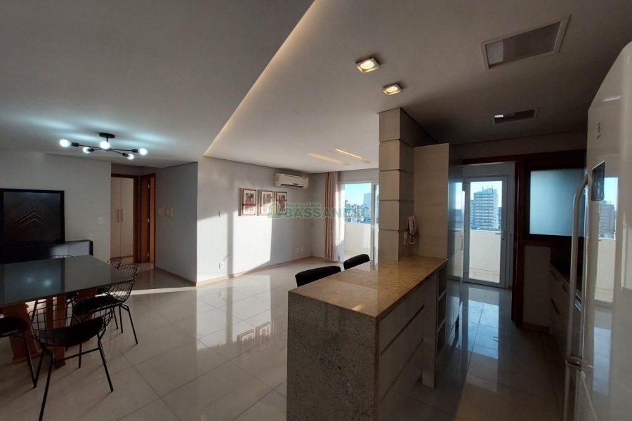 Apto Mobiliado com 89m², 2 dormitórios, 2 vagas, no bairro São Pelegrino em Caxias do Sul para Comprar
