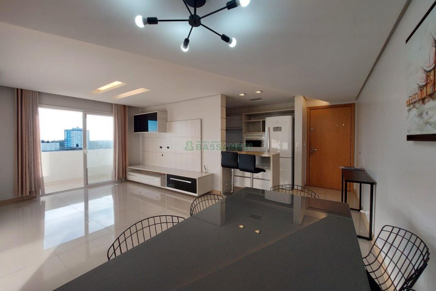 Apto Mobiliado com 89m², 2 dormitórios, 2 vagas, no bairro São Pelegrino em Caxias do Sul para Comprar