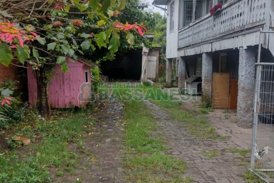 Terreno com 572m², no bairro Santa Catarina em Caxias do Sul para Comprar