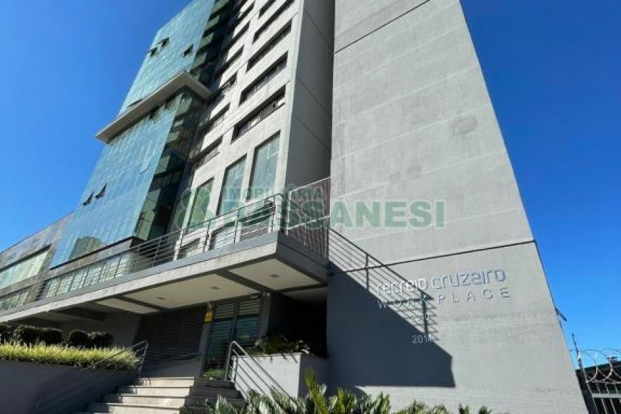 Sala com 53m², 1 vaga, no bairro Pio X em Caxias do Sul para Comprar