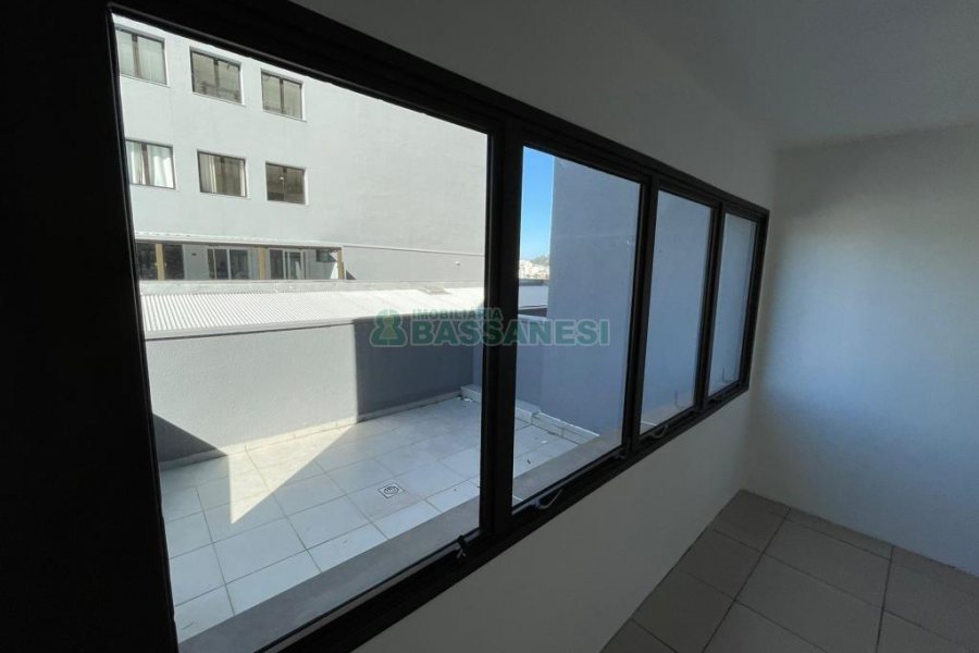 Sala com 53m², 1 vaga, no bairro Pio X em Caxias do Sul para Comprar