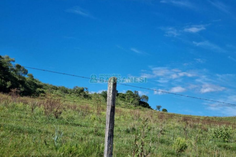 Chácara, no bairro Vila Seca em Caxias do Sul para Comprar