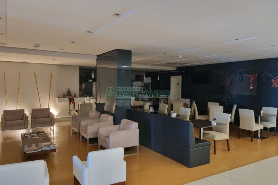 Sala com 48m², no bairro Villagio Iguatemi em Caxias do Sul para Alugar ou Comprar