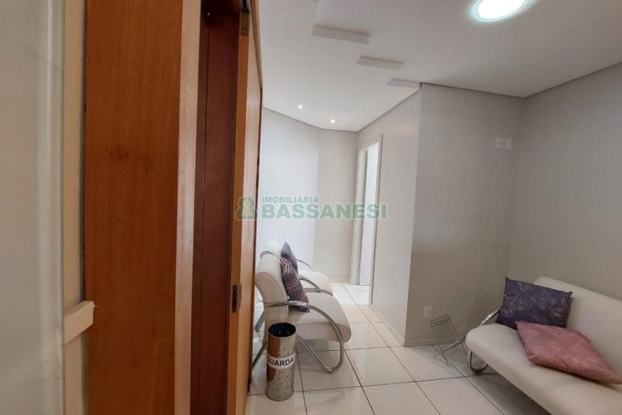 Sala com 53m², no bairro Lourdes em Caxias do Sul para Comprar
