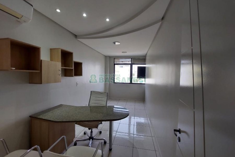 Sala com 53m², no bairro Lourdes em Caxias do Sul para Comprar