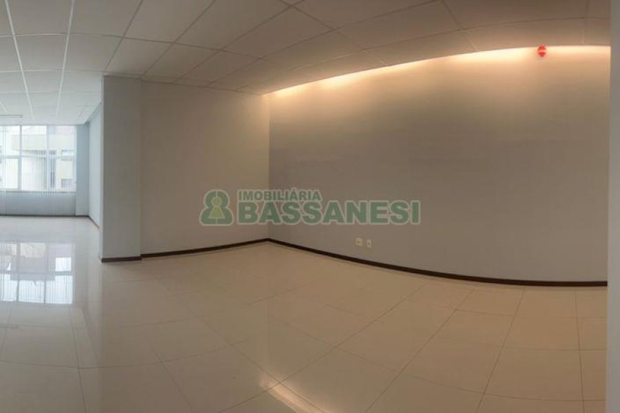 Sala com 100m², 1 vaga, no bairro Centro em Caxias do Sul para Alugar