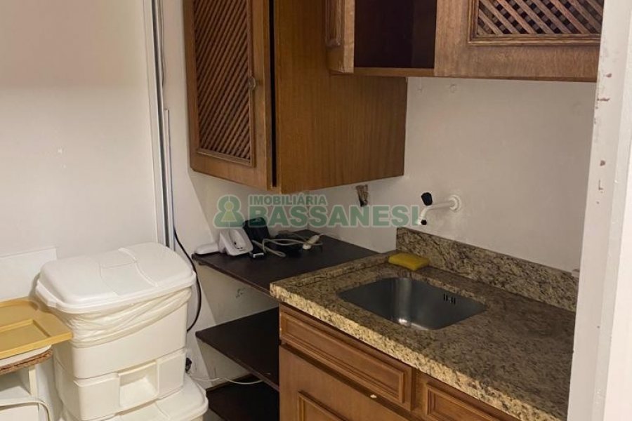 Sala com 48m², no bairro Centro em Caxias do Sul para Alugar