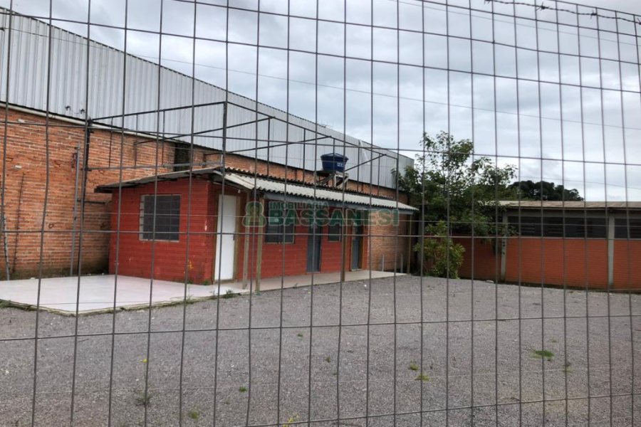 Estacionamento com 30m², no bairro São Ciro em Caxias do Sul para Alugar