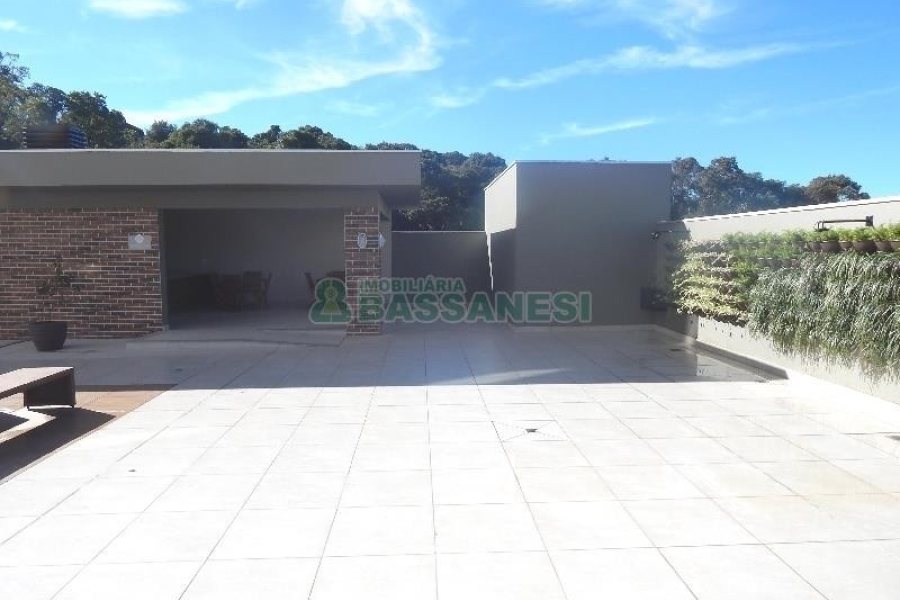 Apto Mobiliado com 45m², 1 dormitório, 1 vaga, no bairro Madureira em Caxias do Sul para Alugar