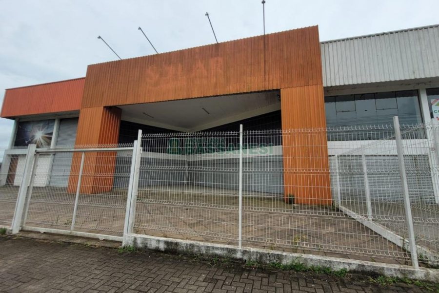 Loja com 400m², no bairro Cinqüentenário em Caxias do Sul para Alugar