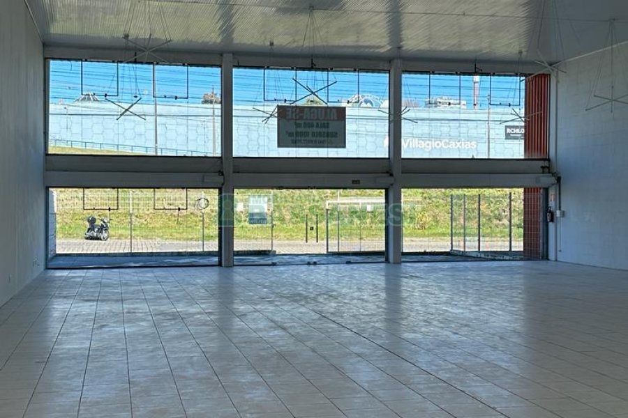 Loja com 400m², no bairro Cinqüentenário em Caxias do Sul para Alugar