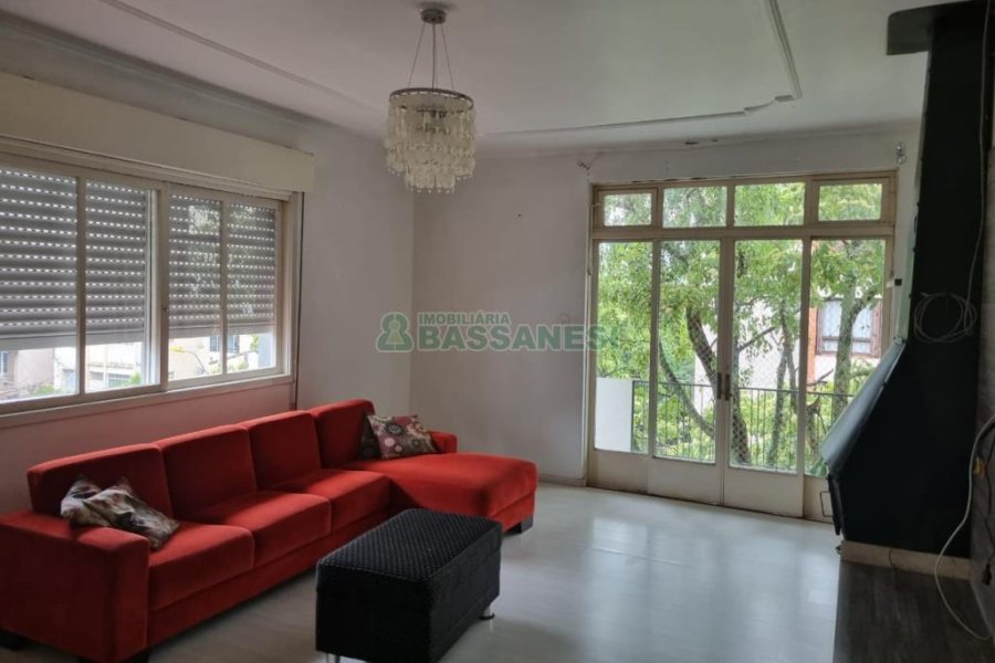 Apartamento com 117m², 3 dormitórios, no bairro São Pelegrino em Caxias do Sul para Comprar